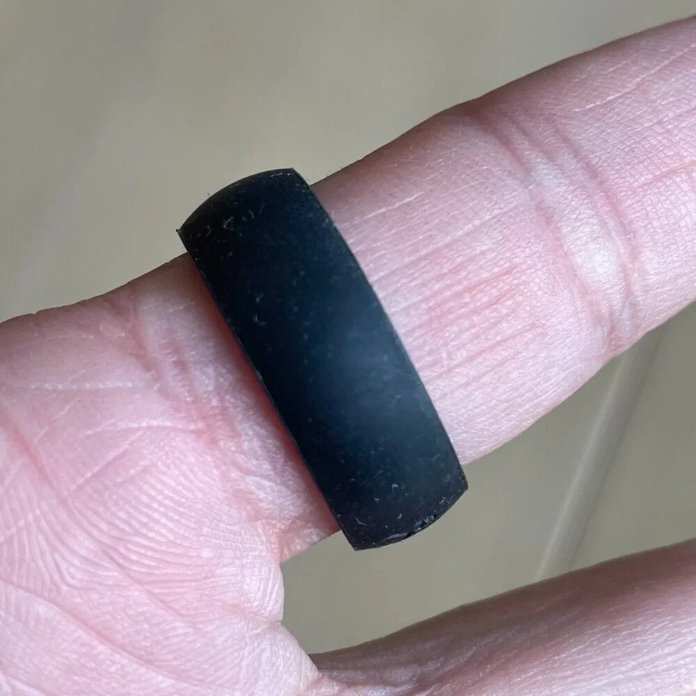 Qalo Silicone Men's Unisex Wedding Band Ring, Black -‎ Size 12